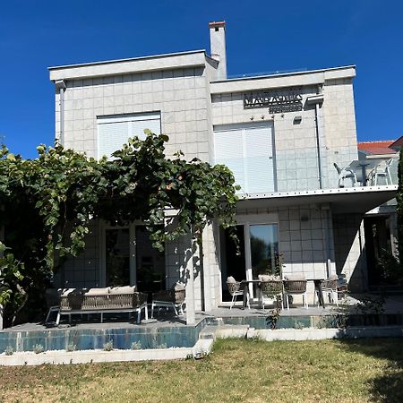 Madamik Apartments Bijela Bagian luar foto