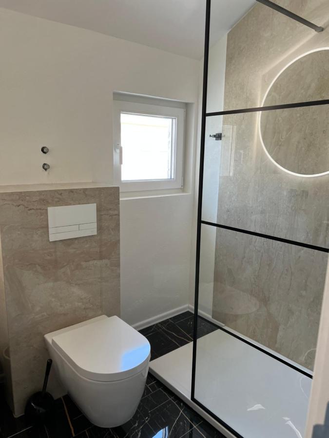 Madamik Apartments Bijela Bagian luar foto